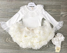 Load image into Gallery viewer, Caramelo AW24 Frilly King Sleeved Lace Trim Romper 034171 Ivory